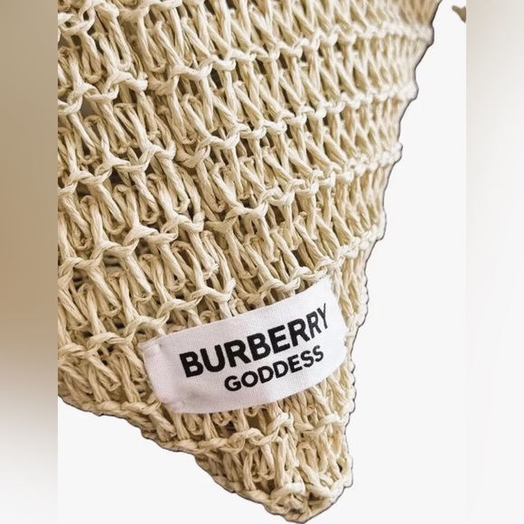 NWOT Burberry Goddess Crocheted Open Weave Natural Paper Straw Tote Shoulder Bag - Picture 2 of 5